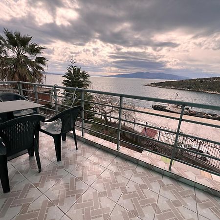Majki Beach Apartments Саранда Екстер'єр фото
