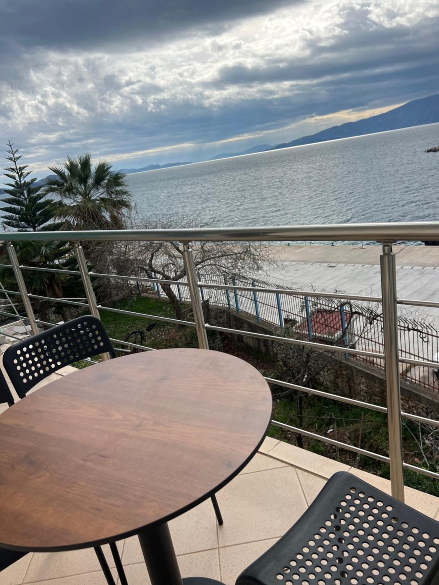Majki Beach Apartments Саранда Екстер'єр фото
