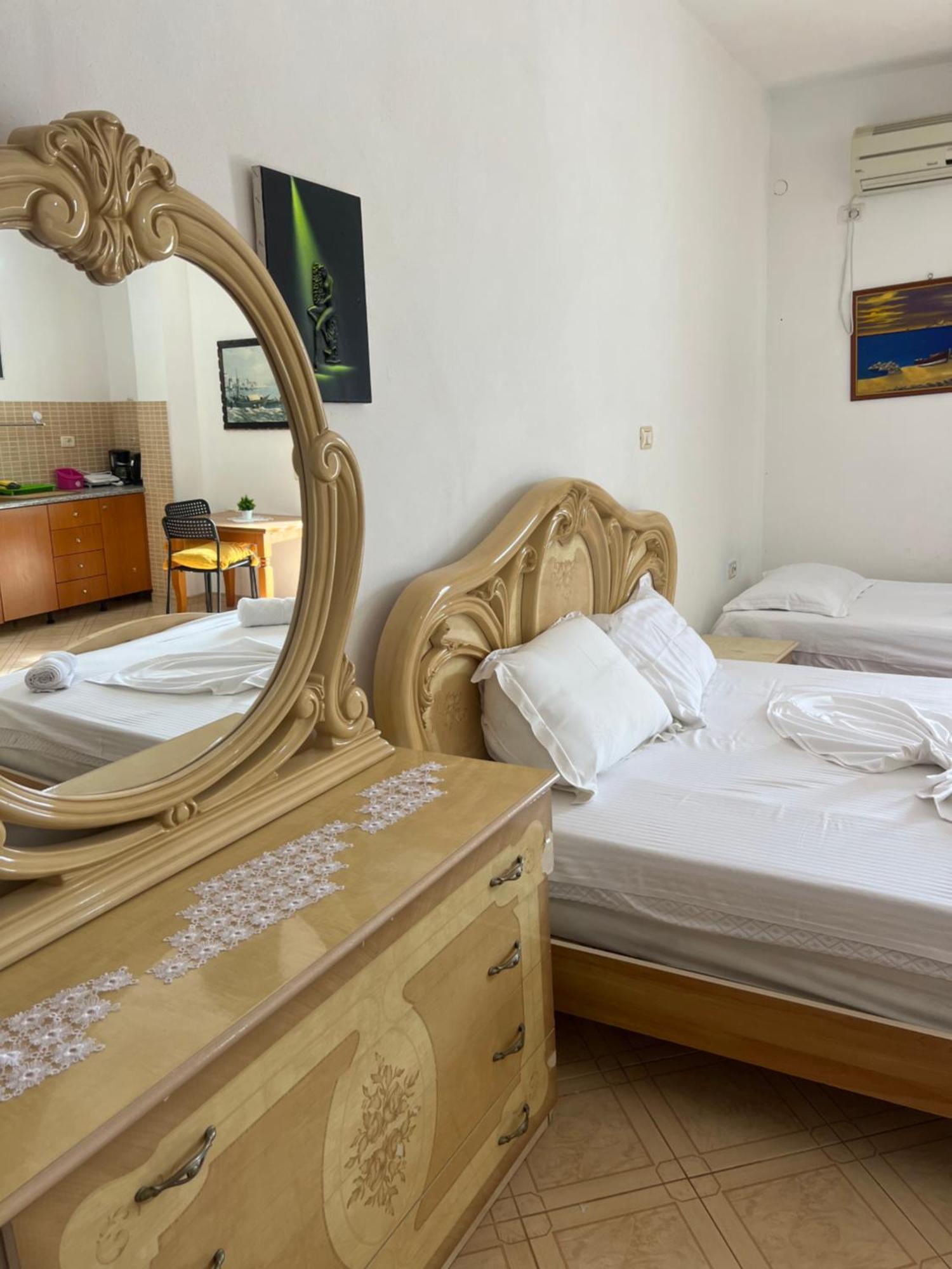 Majki Beach Apartments Саранда Екстер'єр фото