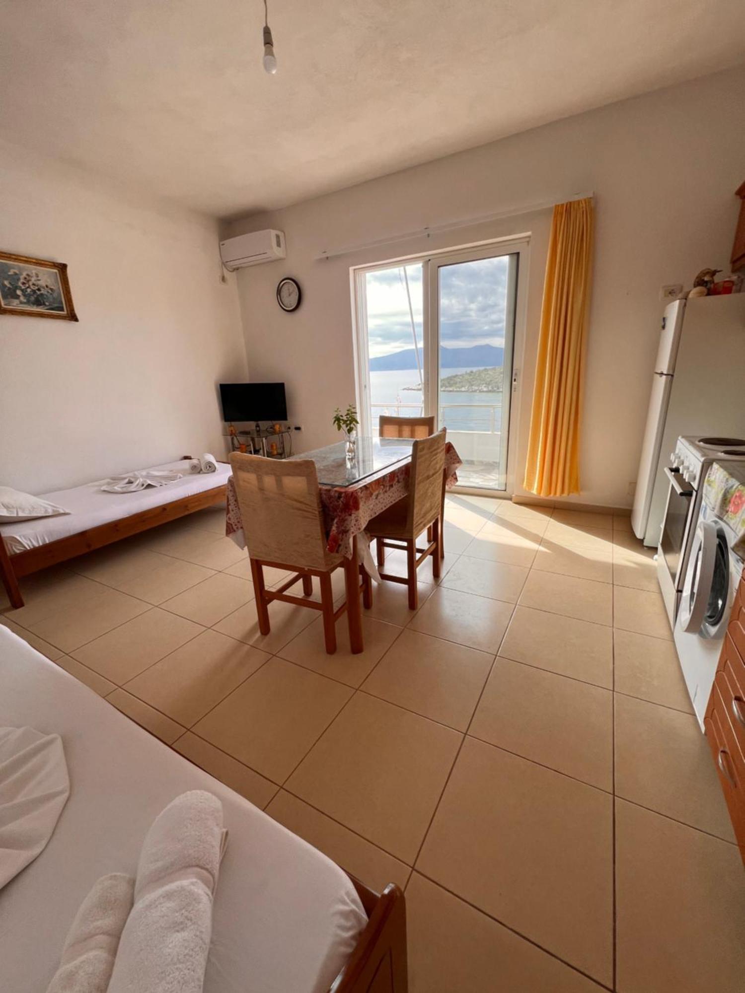Majki Beach Apartments Саранда Екстер'єр фото