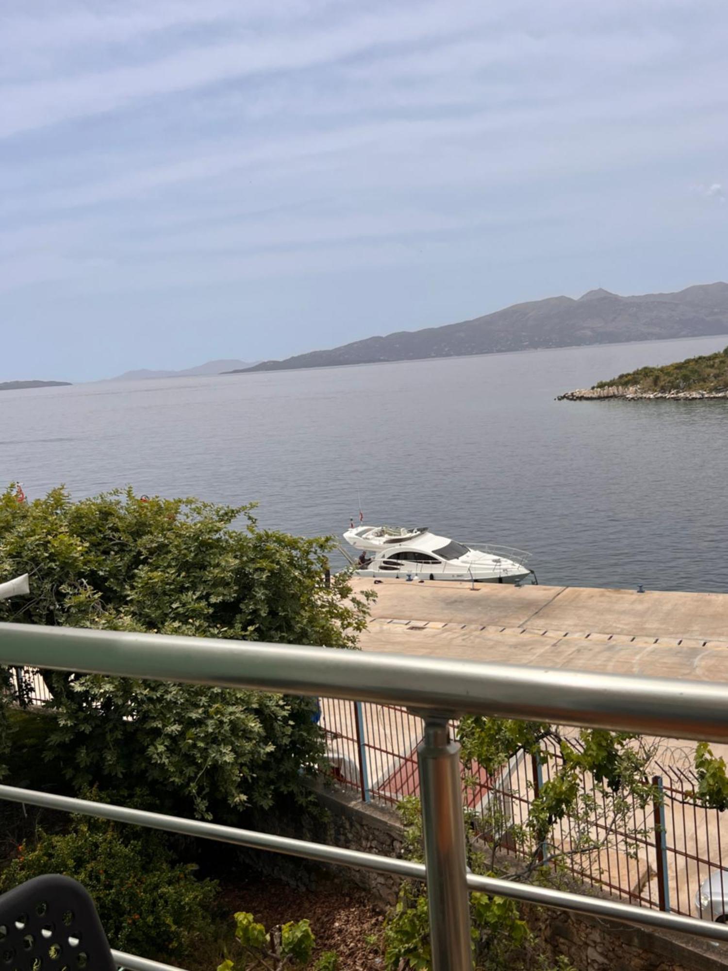 Majki Beach Apartments Саранда Екстер'єр фото